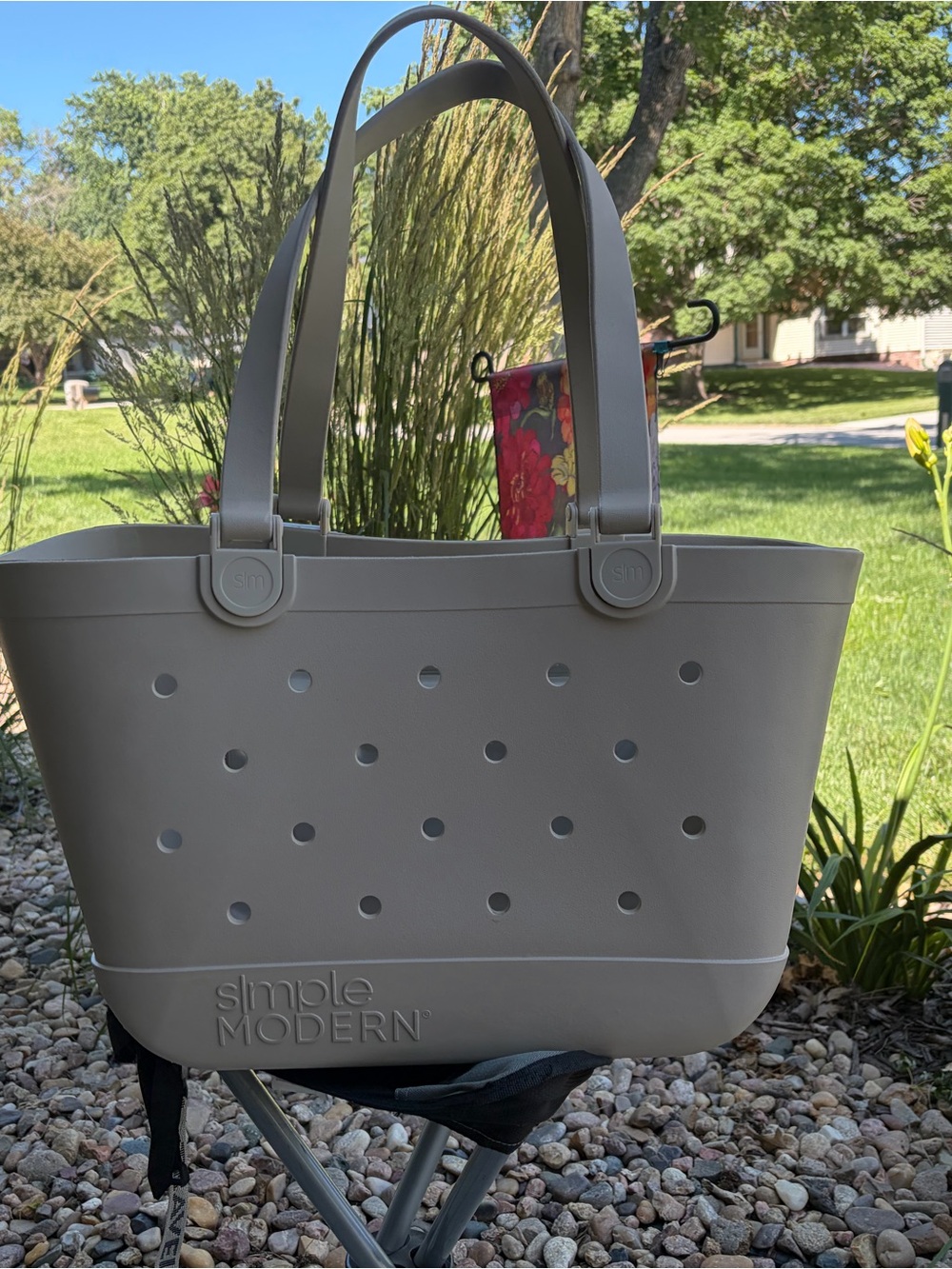 Simple Modern Getaway Bag